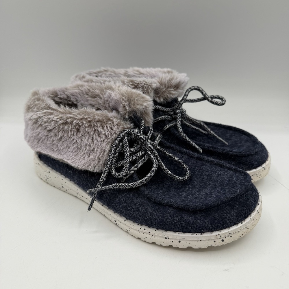 Hey Dude Britt Bootie Womens Sz 5 Navy Blue Faux Fur Lined Shoes Lace Up Boot